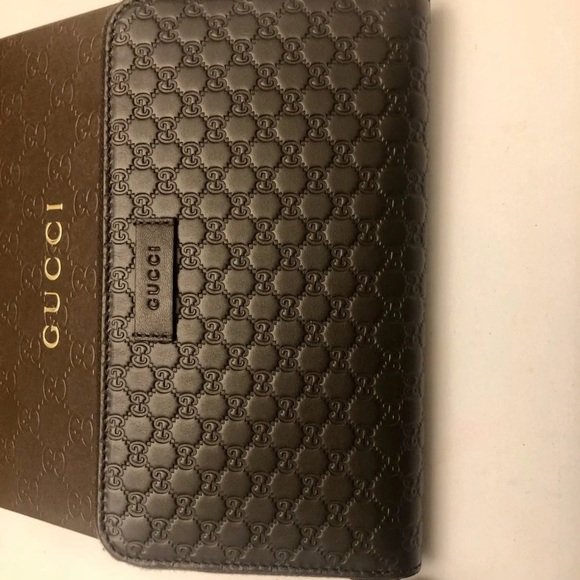 Gucci Handbags - Gucci wallet